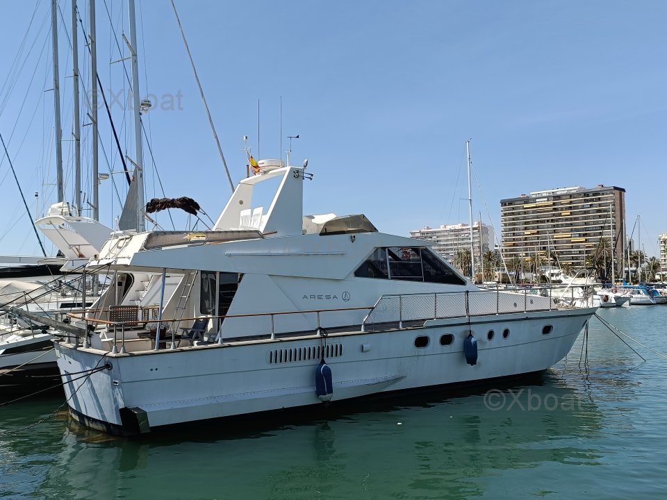 Yacht used ARESA 16