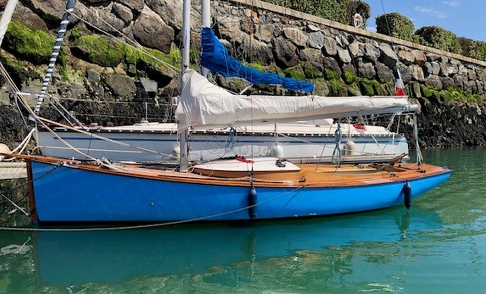 Sailboat used TITANGO