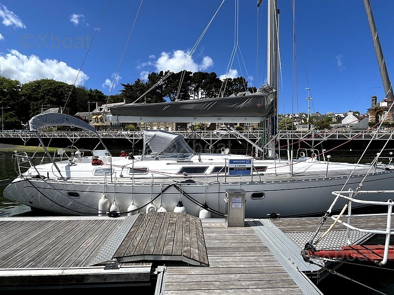 Sailboat used DUFOUR 48 