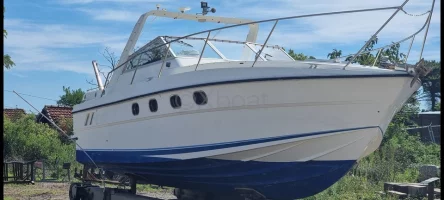 Used Motorboat FAIRLINE 33 TARGA