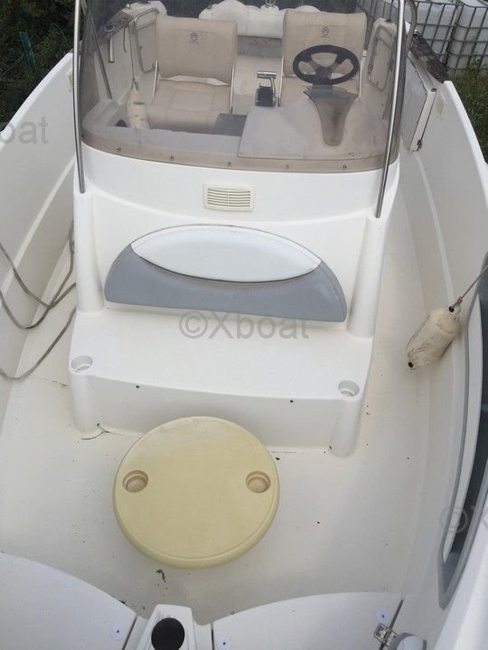 Yacht used QUICKSILVER 720 COMMANDER