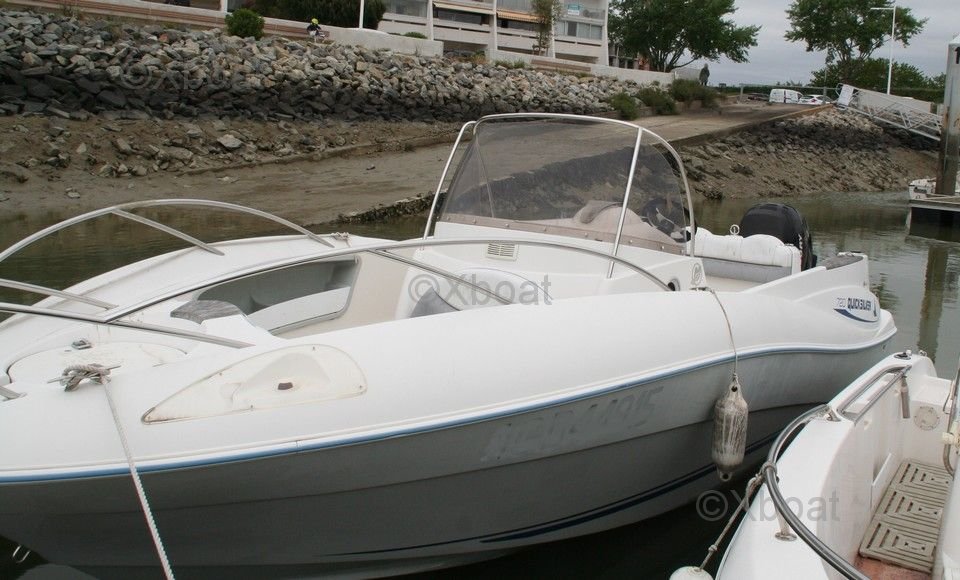 Yacht used QUICKSILVER 720 COMMANDER