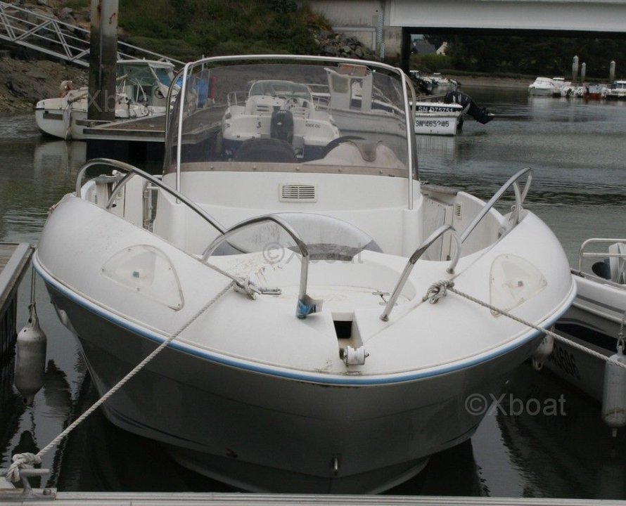 Yacht used QUICKSILVER 720 COMMANDER