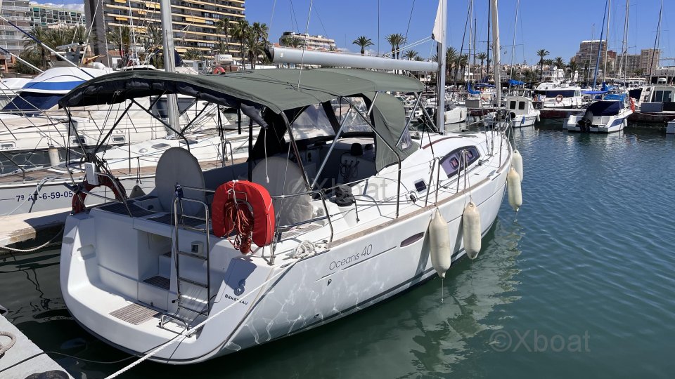 Sailboat used OCEANIS 40