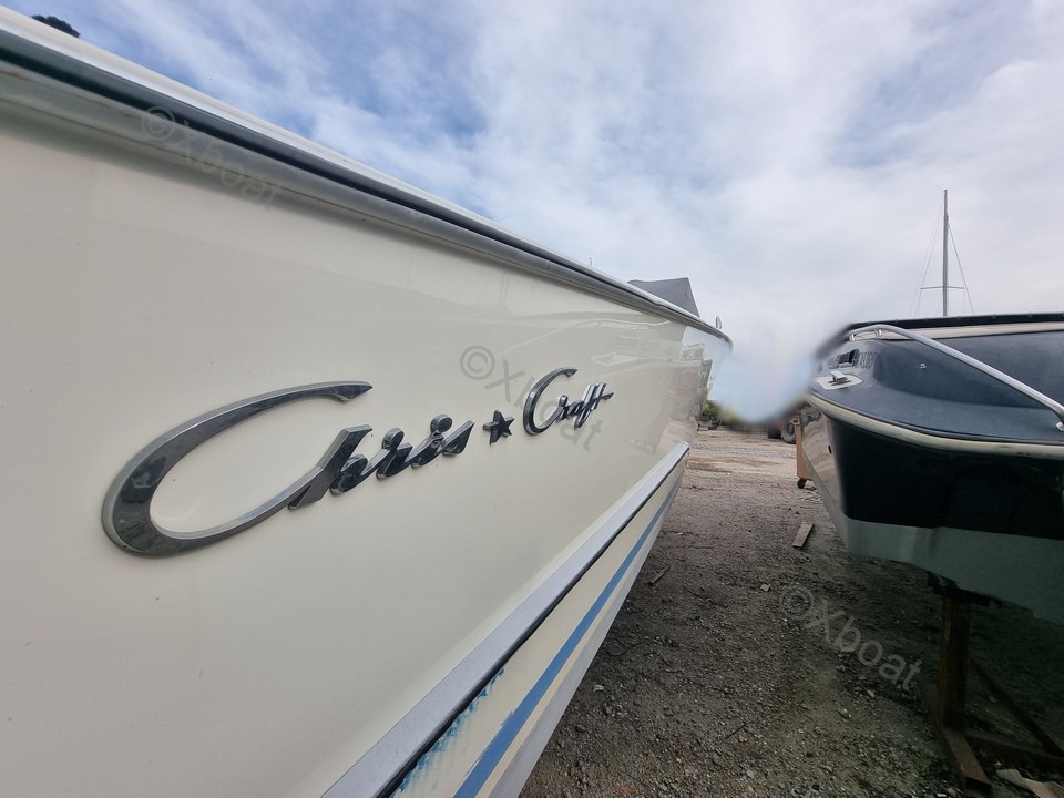 Yacht used CHRIS CRAFT LANCER 23