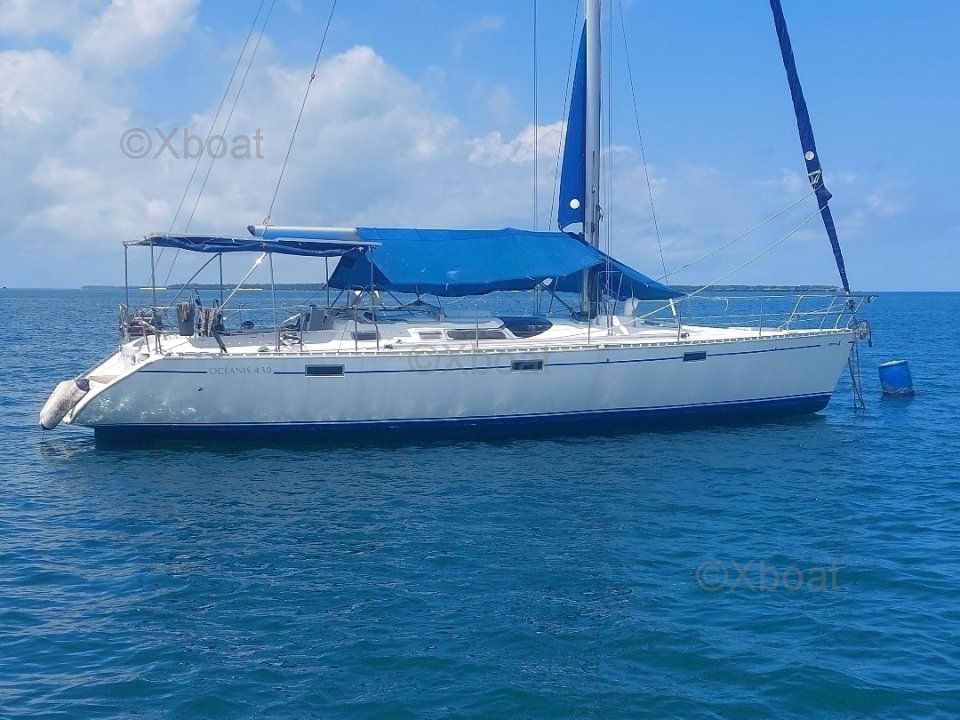 Sailboat used OCEANIS 430