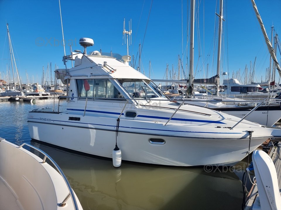 Yacht used ANTARES 805 FLY