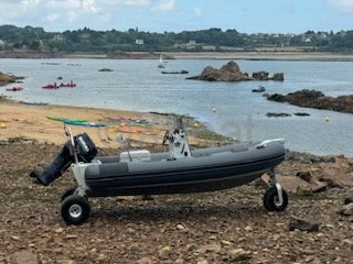 Yacht used SEALEGS AMPHIBIOUS RIB 5.6