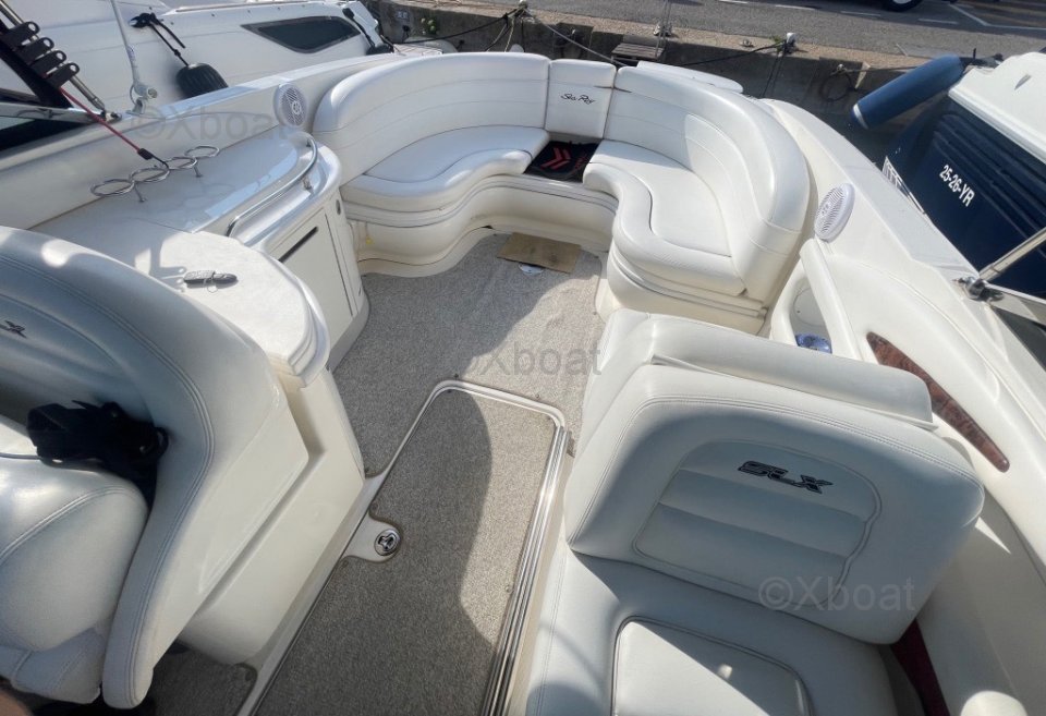 Yacht used Sea Ray 290 Sun Sport