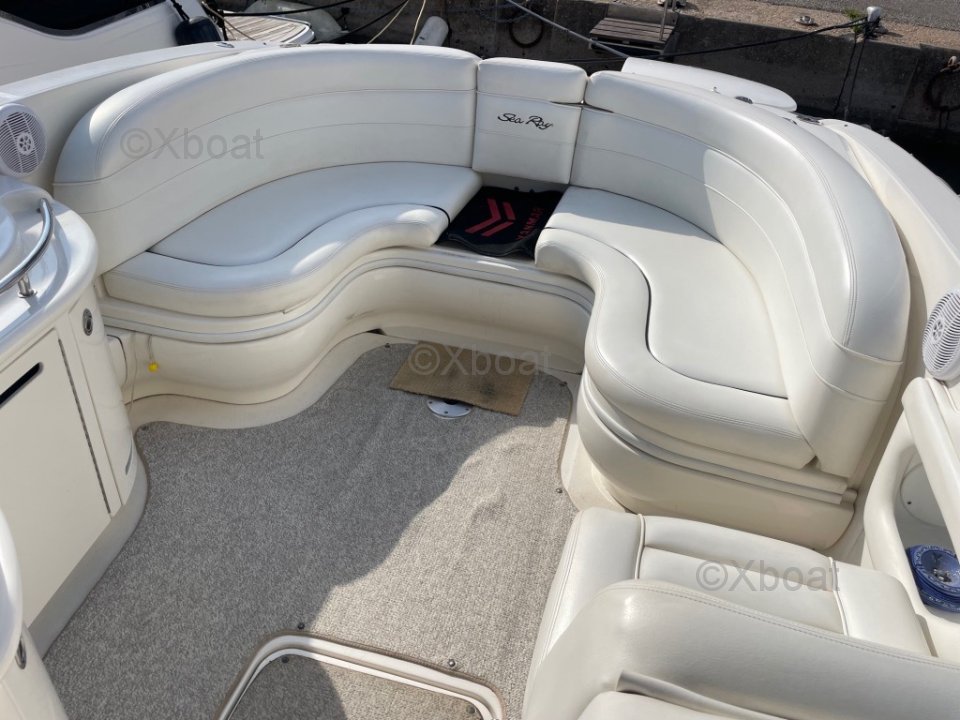 Yacht used Sea Ray 290 Sun Sport