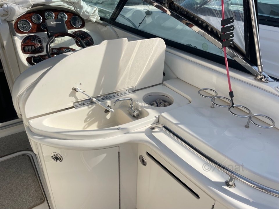 Yacht used Sea Ray 290 Sun Sport