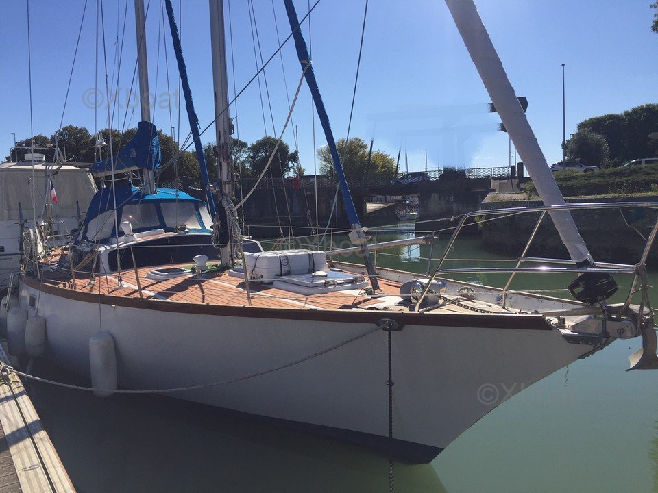 Sailboat used ISLE SOUS LE VENT proue