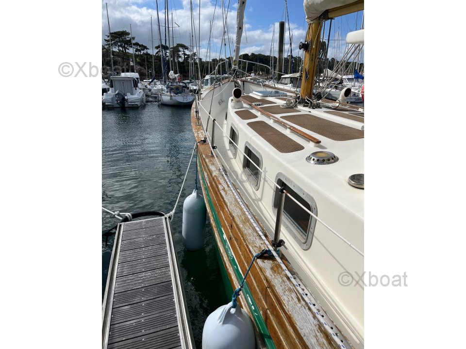 Sailboat used FAIRWAYS FISHER 37