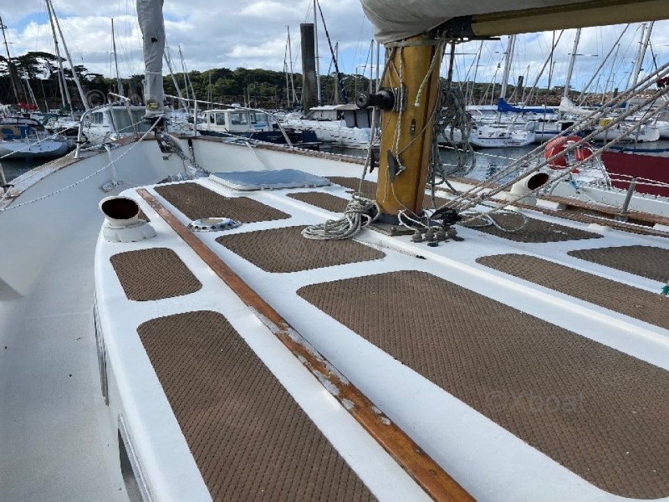 Sailboat used FAIRWAYS FISHER 37