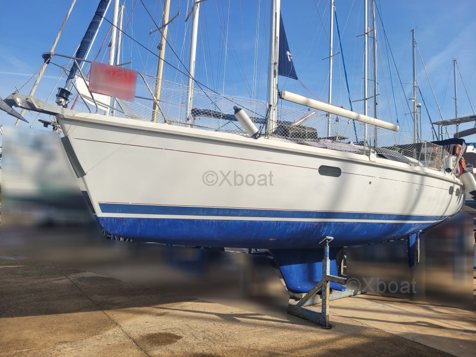 Sailboat used HUNTER 37.6