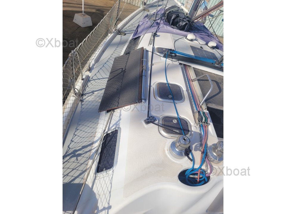 Sailboat used HUNTER 37.6