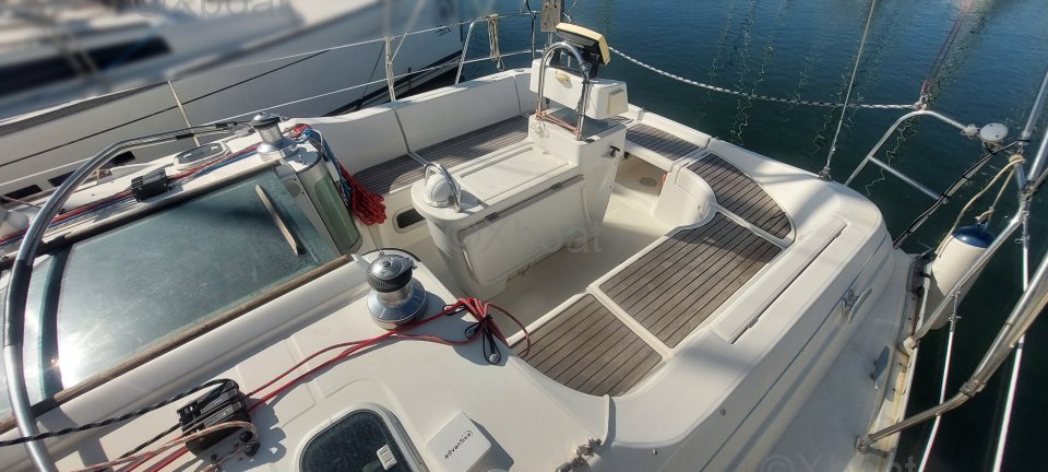 Sailboat used OCEANIS 351