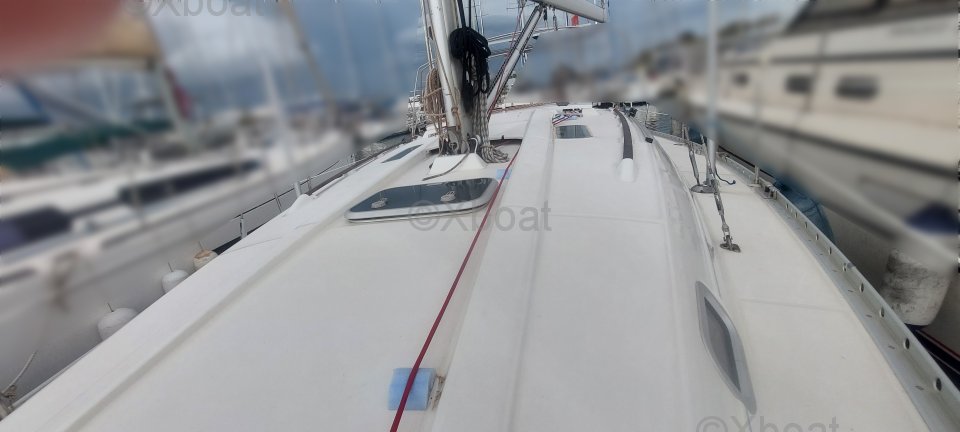 Sailboat used OCEANIS 351 pont