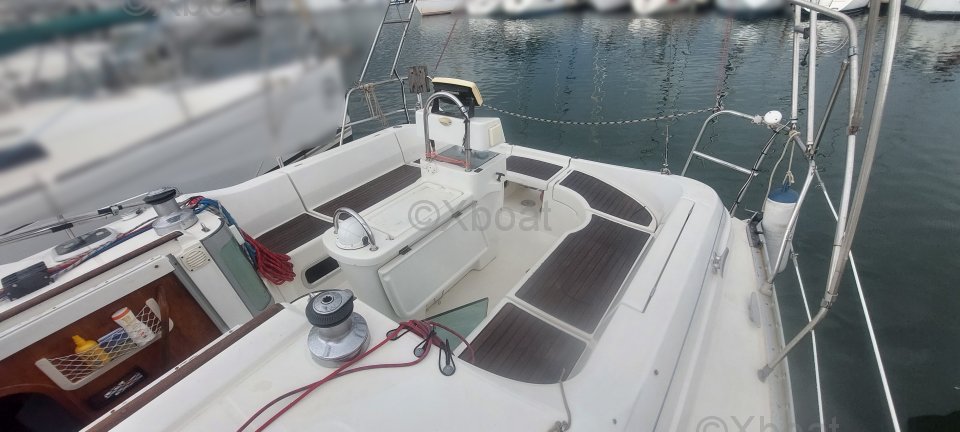 Sailboat used OCEANIS 351 cockpit