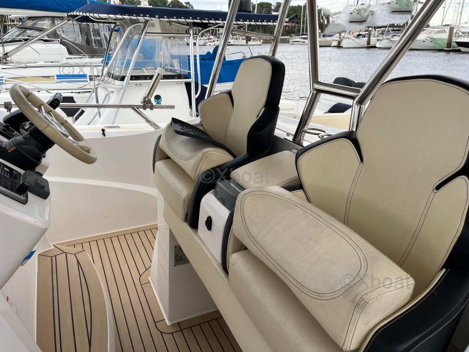 Yacht used KEY LARGO 34 