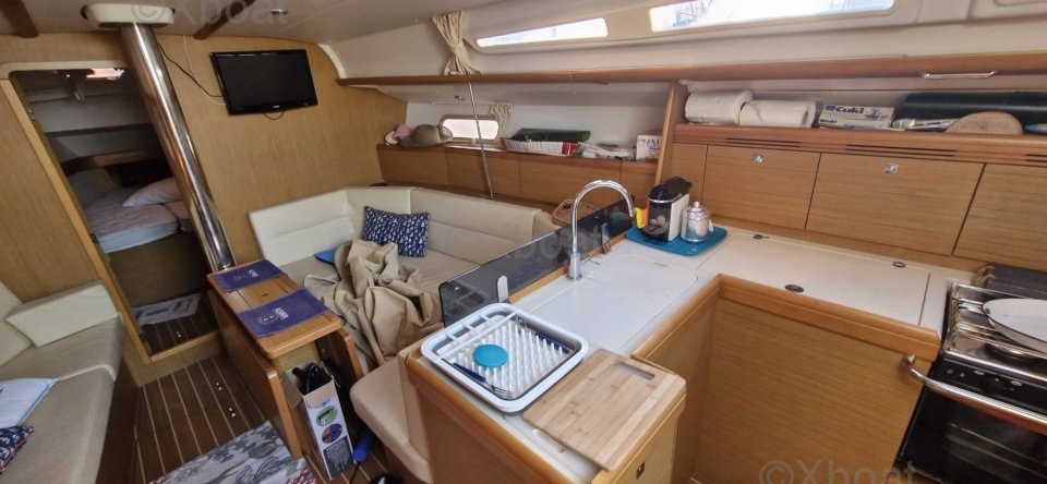 Sailboat used SUN ODYSSEY 42I