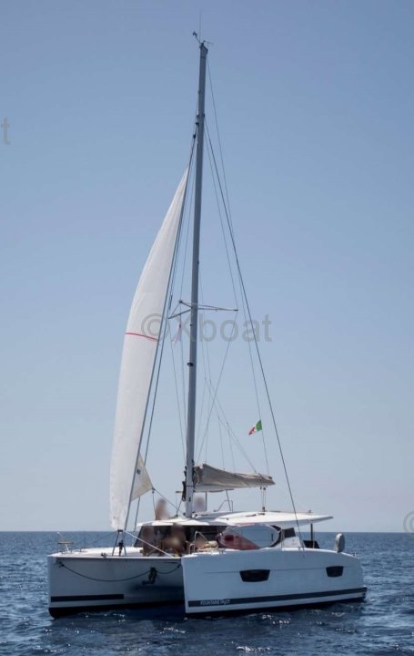 Sailboat used LUCIA 40