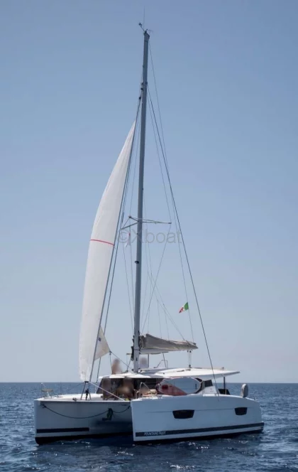 Sailboat LUCIA 40